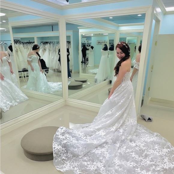 STRAPLESS WEDDING DRESSCALLA BLANCHEA LINEPOCKETS!